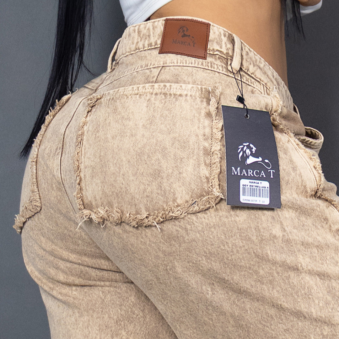 Jean Beige “Raw Confidence” – Marca T